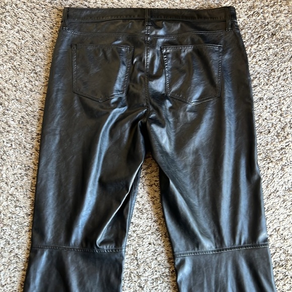 Gap Mid Rise Fitted Baby Boot Faux-Leather Pants Size 33/16T NWOT - Picture 13 of 14